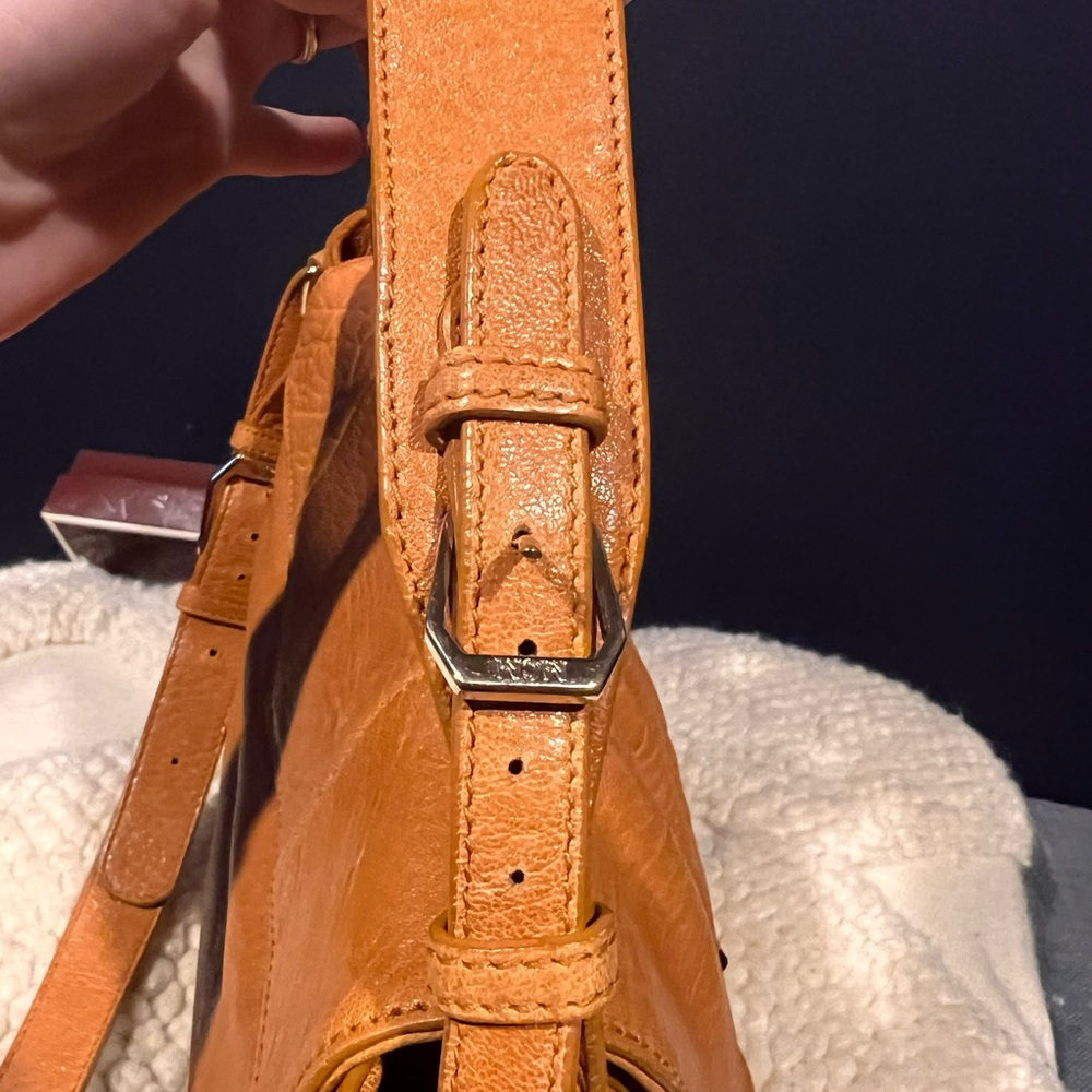 MCM Limited Edition 2 Way Bag w/ Embossed Leather * ORIGINAL DUSTY & COA CARDS* - Picture 10 of 14